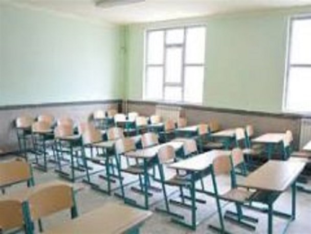 وضعیت ساختمان بسیاری از مدارس شهرستان نامناسب است