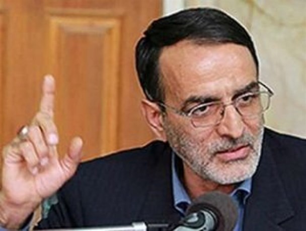خطر خیانت خواص در کمین انقلاب اسلامی نشسته است