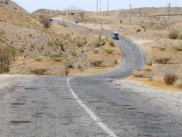 شهرستان زهک راه دسترسی مناسب ندارد