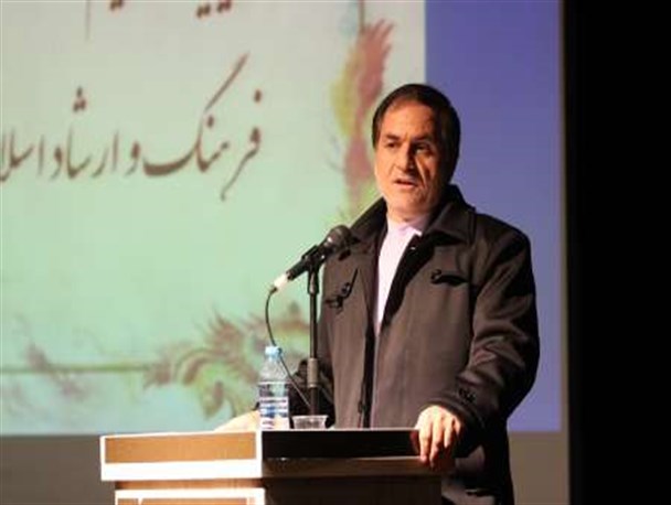 نشاط فرهنگی جامعه به معنی ورود ابتذال به حوزه فرهنگ و هنر کشور نیست