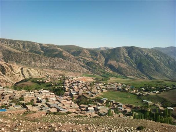 مردم روستای تلوبین در سمنان حتی پول خرید نان را ندارند/پزشک هفته ای یکبار به این روستا می آید