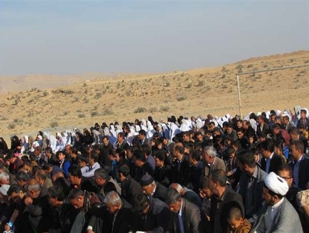 نماز طلب باران در زرین دشت اقامه شد