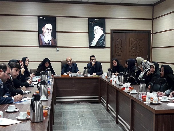 زنان نیازمند توجه و نگاه نو هستند تا بتوانند در زمینه کار آفرینی نقش ایفا کنند