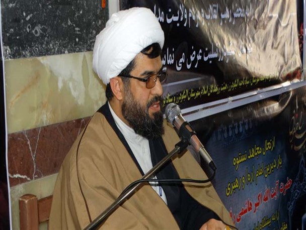 مردم قدردانی از زحمات مسئولین را از رهبر انقلاب آموخته اند