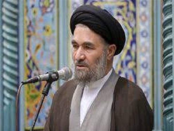 سپاه قوت قلب مسلمانان و مستضعفان جهان است/همه پشتیبان سپاه هستیم