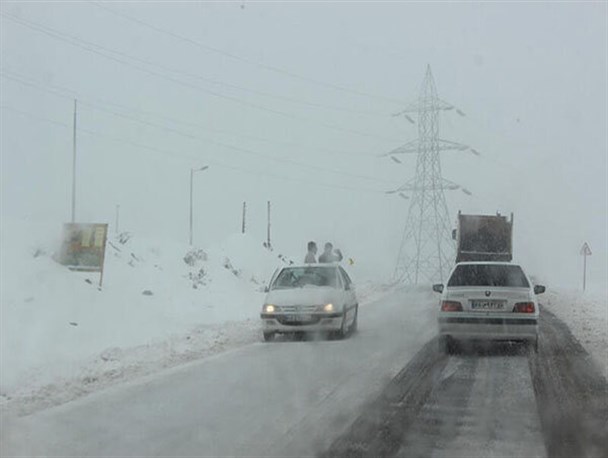 راه ارتباطی ۷۵ روستای نیمه شمالی استان بازگشایی شد/50 محور مواصلاتی همچنان مسدود