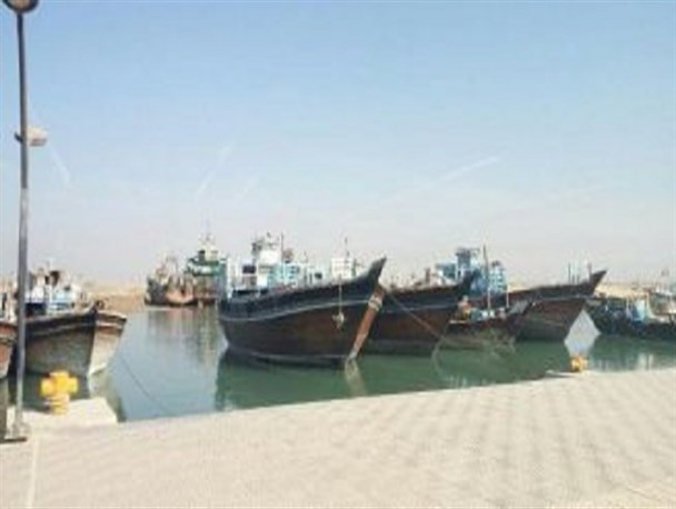 توقیف چهار فروند شناور حامل ۱۲۰ هزار لیتر سوخت قاچاق در استان هرمزگان