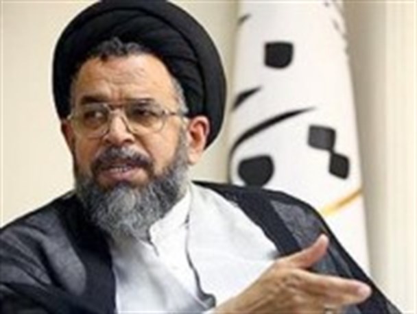 حرکت در مسیر رهبری و فرهنگ شهادت‌طلبی راهکار‌های انقلاب در برابر استکبار جهانی/ حفظ وحدت در کشور وظیفه همه است