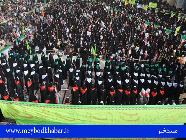 لنزهای دوربین قادر به تصویرکشیدن حماسه حضور مردم میبد نبودند/ عظمت و اقتدار تعریف دوباره شد