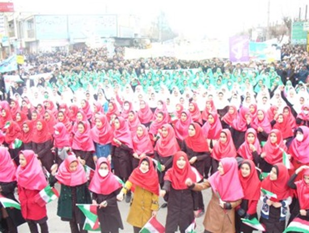 حضور گسترده و پرشور دانش آموزان ایلامی در راهپیمایی 22 بهمن