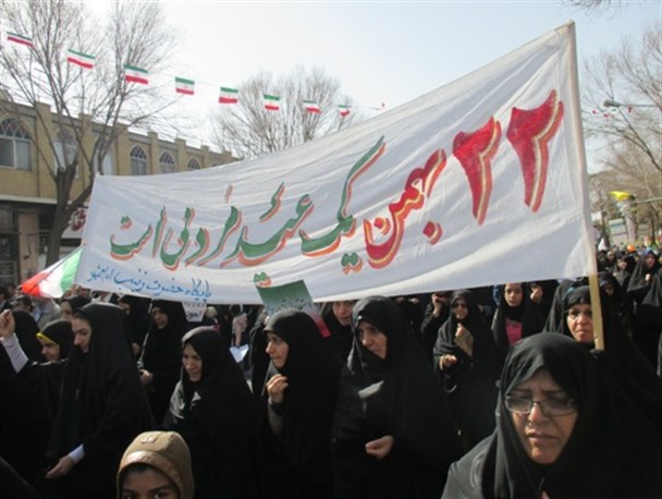تصاویر/ قدم به قدم تبلور حماسه با حضور زنان یزدی در جشن 22