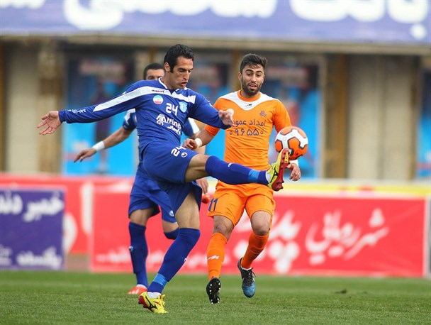 لغو یک بازی لیگ برتر به دلیل بارش برف