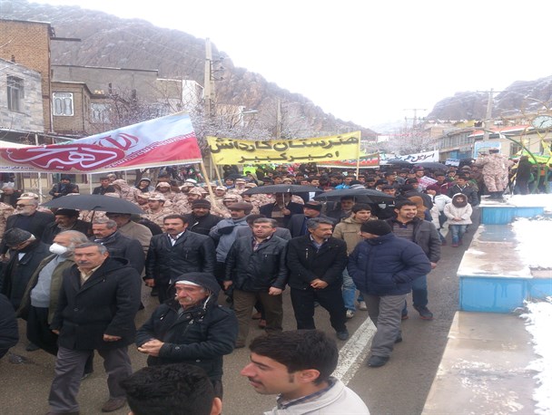 مردم دالاهو با شرکت گسترده در راهپیمایی 22 بهمن حماسه ای دیگر آفریدند