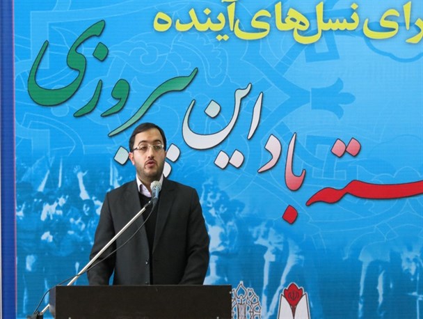 جلوگیری از رخنه نفوذی ها در مراکزمهم تصمیم گیری/ تا برسر آرمانهایمان هستیم دشمنی دشمنان ادامه دارد