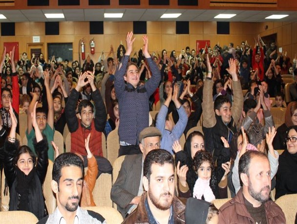 جنگ شادی سیاهکل در جشن انقلاب+گزارش تصویری