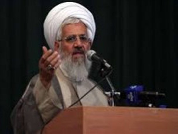 عید راهپیمایی 22 بهمن، قلب امام مسلمین را شاد کرد؛ مردم در پای صندوق‎ های رای قلب مومنان را شاد و دشمنان را ناامید می‎ کنند