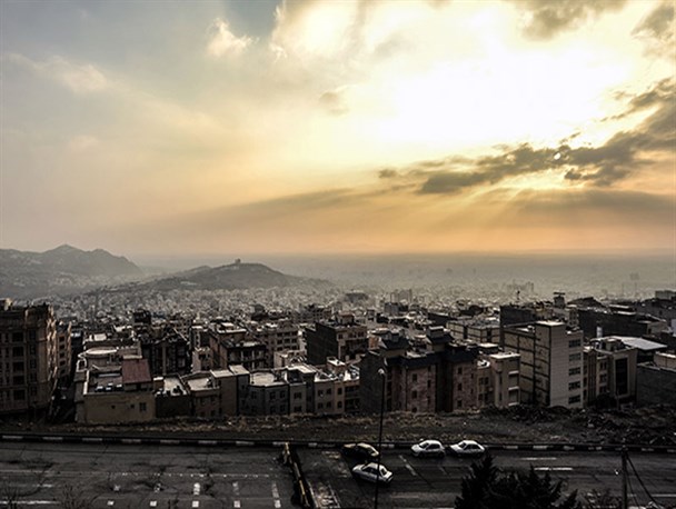 باران هم حریف هوای آلوده شهر کرج نشد!