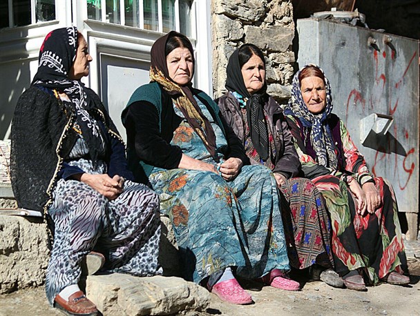 اقتصاد روستاهای کُردستان زیر سایه زنان+تصاویر