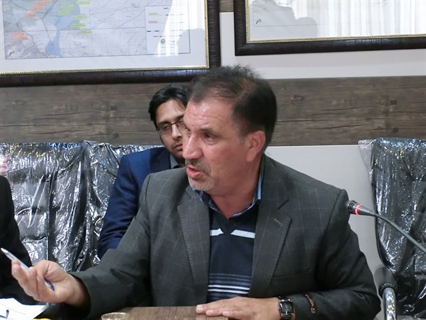 نبود فضای ورزشی روباز برای دانش آموزان تایباد