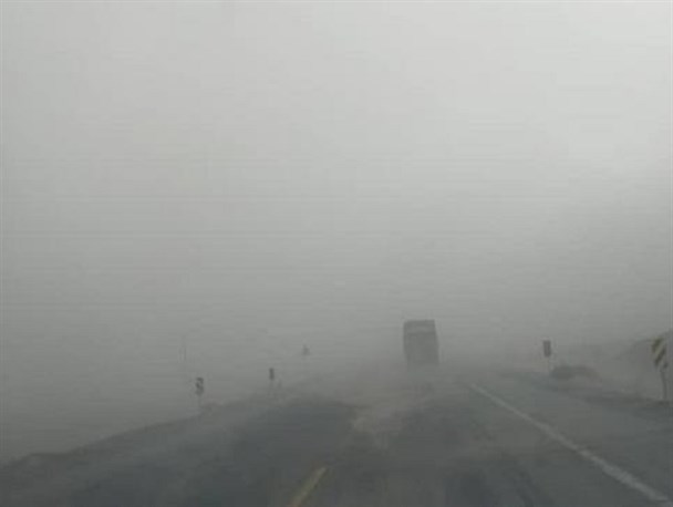 گزارش تصویری/تلاش شبانه روزی راهداری سیستان و بلوچستان در طوفان شن