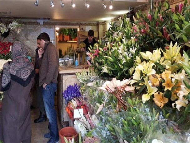 قیمت گل در مشهد 40 درصد افزایش یافت/ هیچ قیمت مصوبی برای گل فروشان وجود ندارد