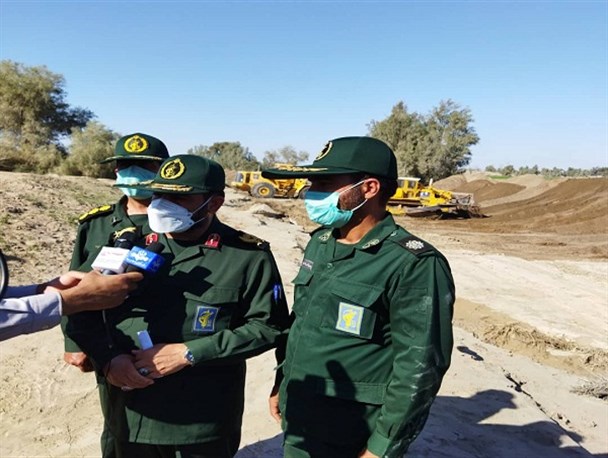 لزوم پشتیبانی دستگاه‌های اجرایی از فعالیت‌های سپاه در مناطق سیل‌زده/ فعالیت ۲۰۰ ساعته دستگاه‌های مهندسی سپاه برای بازگشایی مسیر رودخانه‌ها