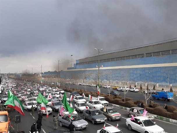 مردم با حضور معنادار در راهپیمایی ۲۲ بهمن ماه پایبندی خود به آرمان های انقلاب را نشان دادند