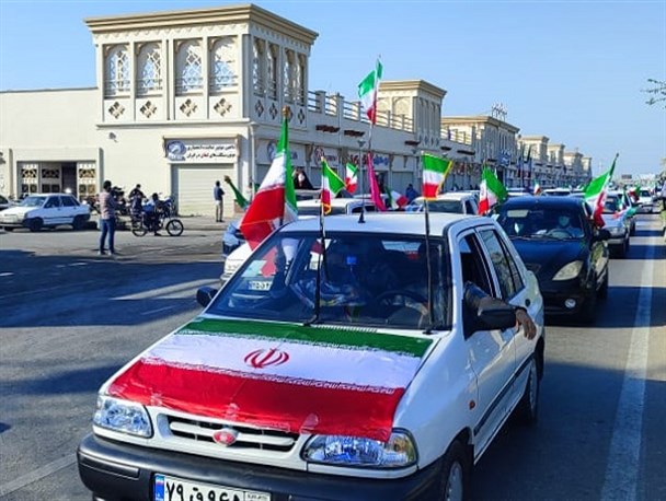 اقتدار ایران از دیار مدافعان خلیج فارس مخابره شد/ شکوه حضور مردم در بهمن تماشایی، بی نظیر بود