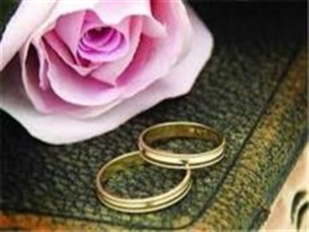منسوخ شدن ارزش های معنوی و جایگزین شدن ارزش های مادی یکی از مهم ترین عوامل کاهش ازدواج است