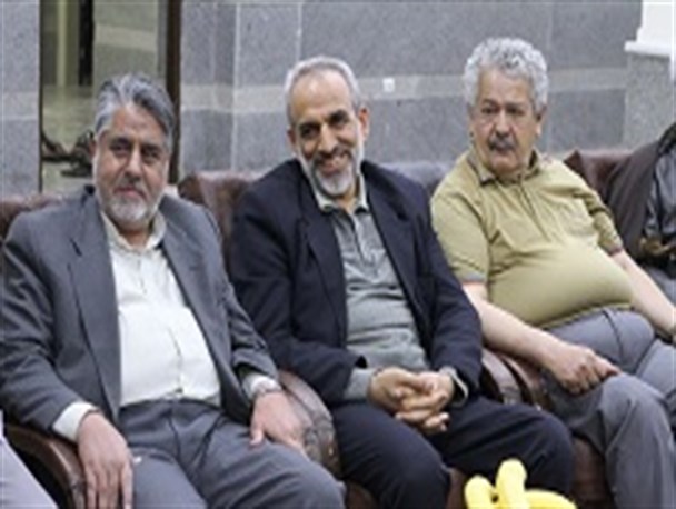 گزارش تصویری دیدار هنرمندان با آیت الله صفایی بوشهری - 1