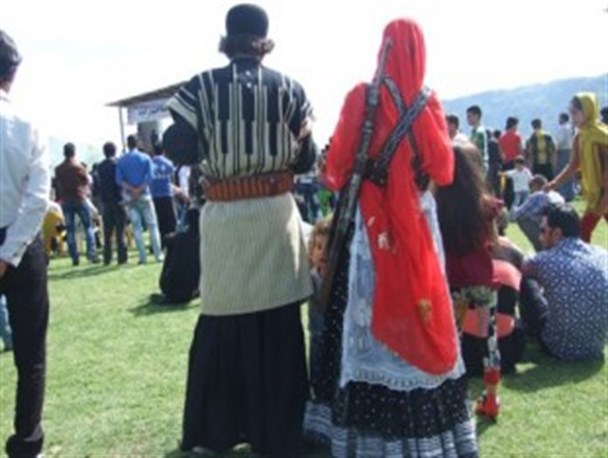 لباس محلی زنان و مردان بختیاری
