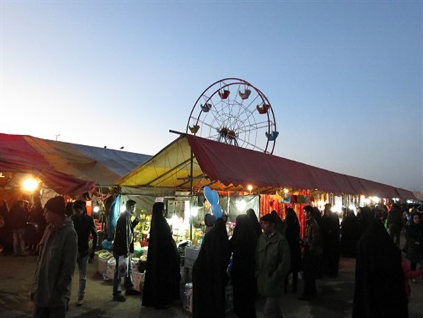 نمایشگاه بهاره شهرستان زرندیه با استقبال مردم روبرو شده است
