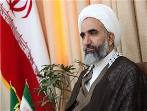 عده ای به اسم نشاط اجتماعی حرمت ها را شکسته اند/مسئولین دولتی بگم بگم های دولت قبل را دوباره راه انداخته اند/حرکت خزنده برای حذف چهره های ارزشی