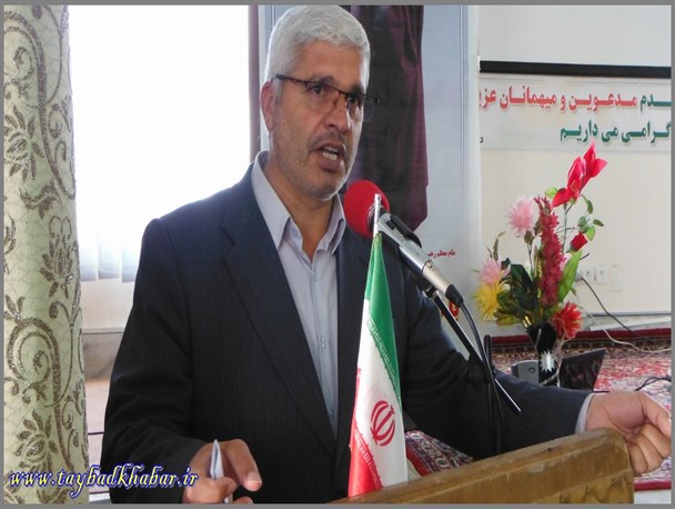 از سال آینده شوراهای اداری شهرستان را با نام شهدا و با وصیتنامه شهید شروع خواهیم کرد
