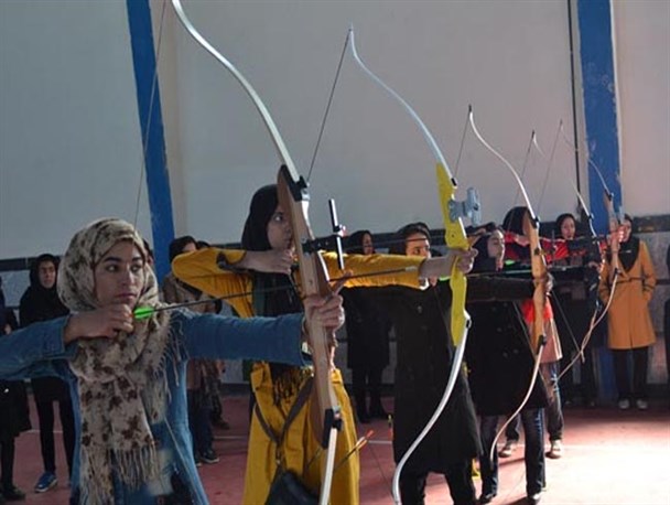تیم کمان سنتی بانوان بسیج الیگودرز قهرمان استان لرستان شد