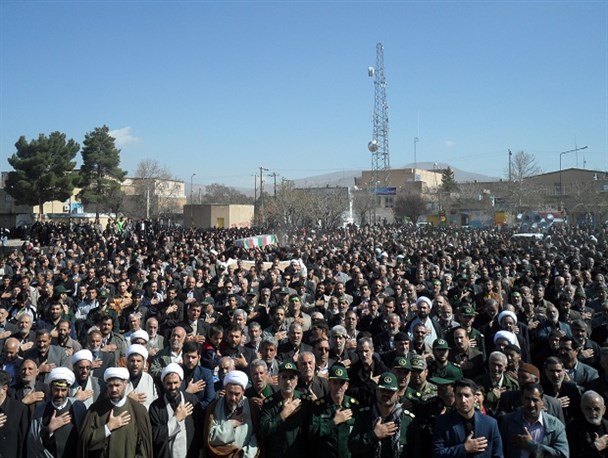 تشییع باشکوه پیکر پاک شهید گمنام توسط مردم شهیدپرور شهرستان نهاوند+ تصاویر