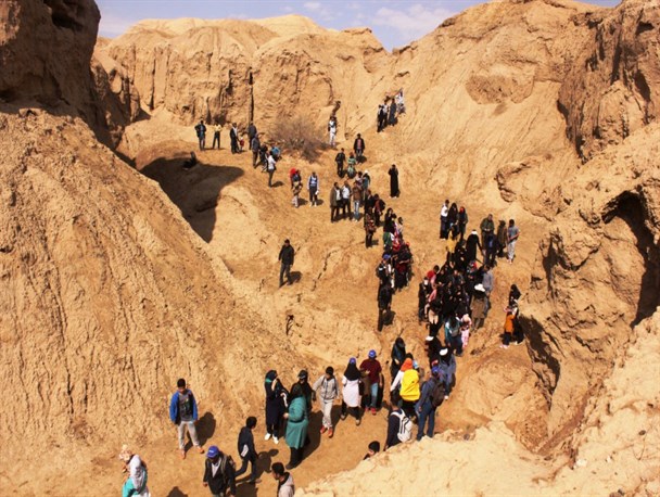 لزوم حساسیت‌زایی برای گردشگری گناباد / توسعه گردشگری زمینه زنده شدن مجدد این شهرستان را فراهم می‌کند