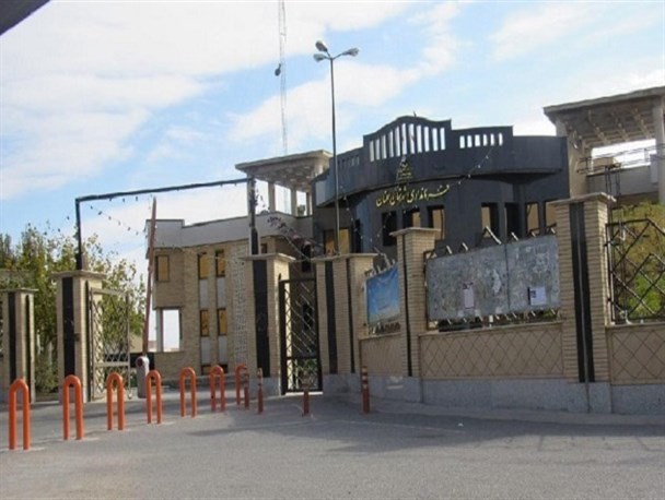 تجمع کشاورزان سمنانی برای رفع مشکل آب کشاورزی