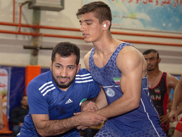 نوروزی در تمرین فرنگی کاران جوان/ توصیه های فنی قهرمان جهان و المپیک به جوانان