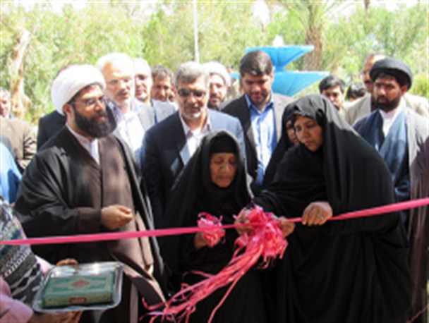 گزارش تصویری از افتتاح بوستان مادر در زابل به دستان مادر شهید