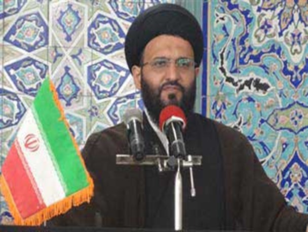 انتقاد امام جمعه بندرگز از بی توجهی روزنامه های اصلاح طلب نسبت به تعرض به نوجوان ایرانی در جده / محمدی : عزت و کرامت مسلمین خدشه دار شده است