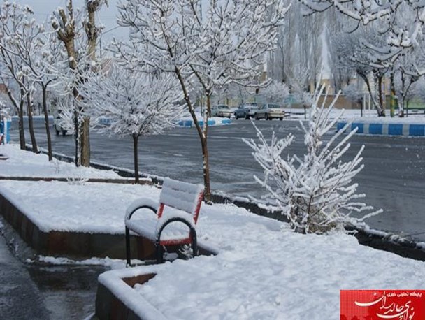 بارش برف در بیست و چهارمین روز از بهار در چالدران+تصاویر