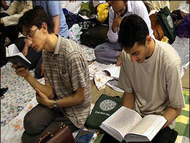 پیش بینی حضور ۶۰ هزار مشهدی در مراسم معنوی اعتکاف