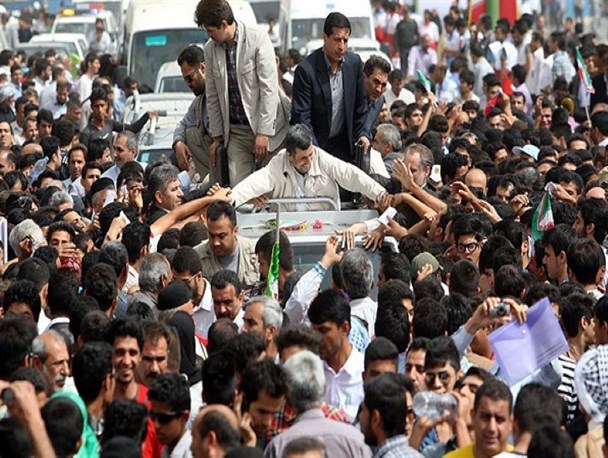 نامه ای که سفر احمدی نژاد به ملارد را به تعویق انداخت/ از عدم دریافت مجوز تا نامناسب بودن محل برگزاری مراسم