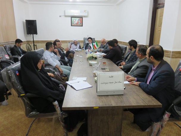 تشکیل کارگروه اقتصاد مقاومتی با حضور دانشگاهیان در ستادهای نماز جمعه
