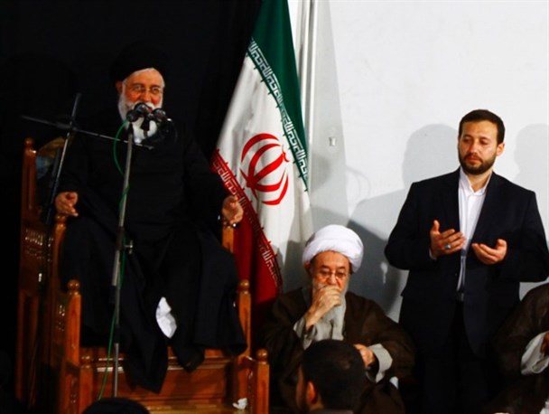 حضور معنوی روحانیت در انقلاب اسلامی ادامه حرکت اهل‌بیت(ع) است/ مردم ایران بصیرت دینی دارند