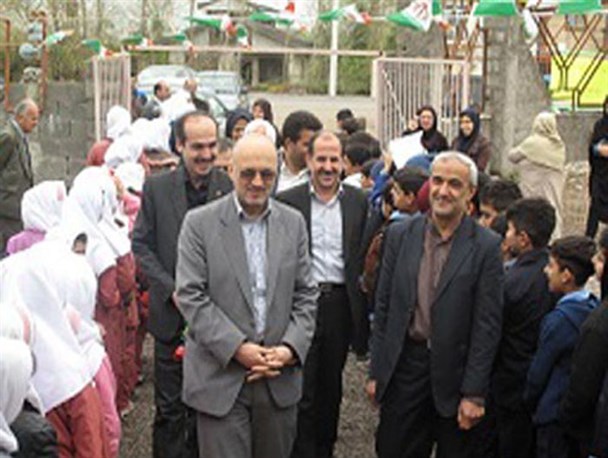 مدیر کل آموزش و پرورش گیلان از پروژه اردوگاه خشکبیجار بازدید کرد