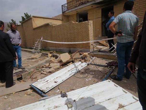 انفجار موجب تخریب یک منزل مسکونی در مهدیشهر شد/ حادثه تلفات جانی نداشت