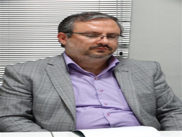 واگذاری ۳۴ دستگاه تراکتور برای اشتغالزایی به مددجویان هرمزگانی در سال 94