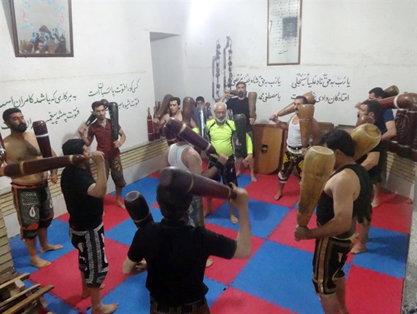 پهلوانان خرامه؛ تنها کسانی که میلاد مولایشان را جشن گرفتند!